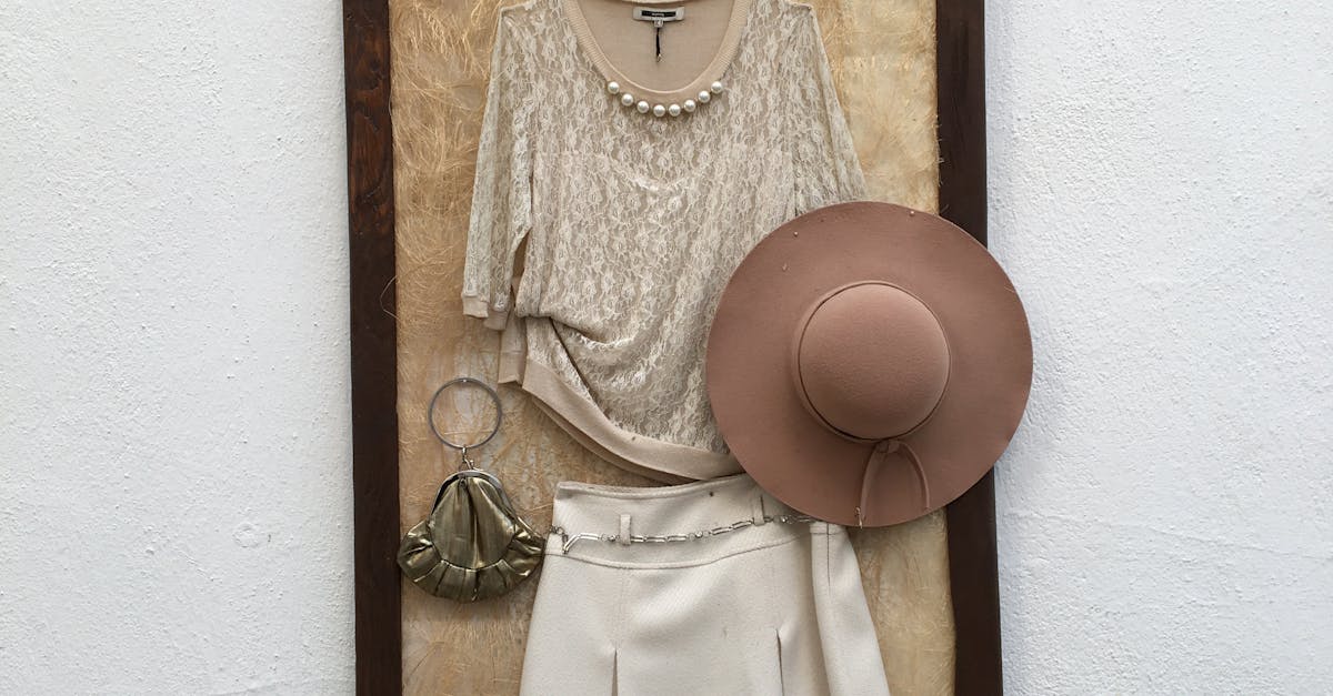 Should deck skirting be horizontal or vertical?